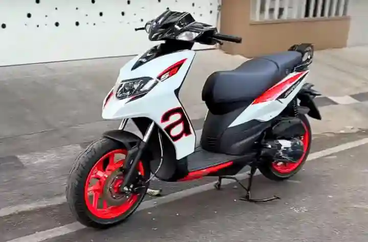 Aprilia SR 175 Scooter
