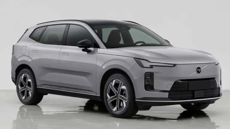 volvo-XC70-plug-in-hybrid-suv-2025