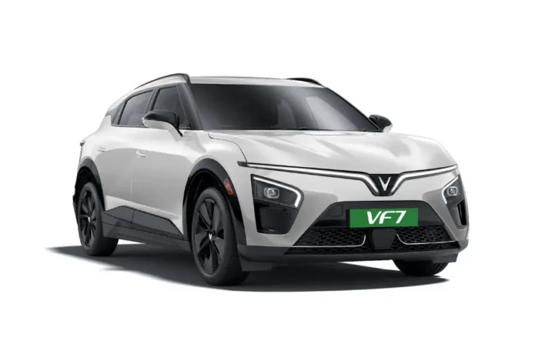 VinFast VF7 2025 Front View
